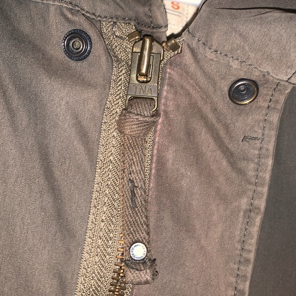 Aritzia TNA Griffith Convertable Parka In Military Green S - Picture 6 of 10